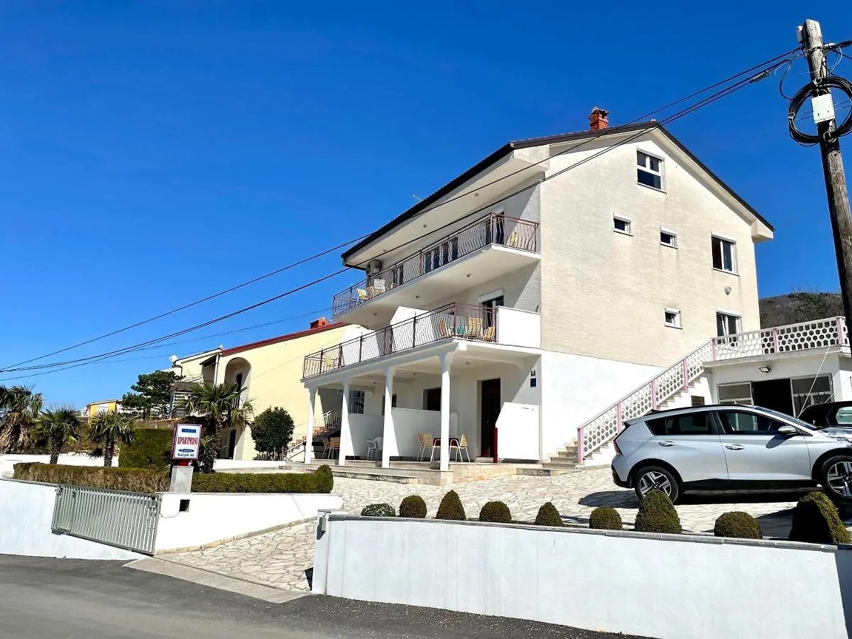 Apartment Apartmani Luky Dramalj