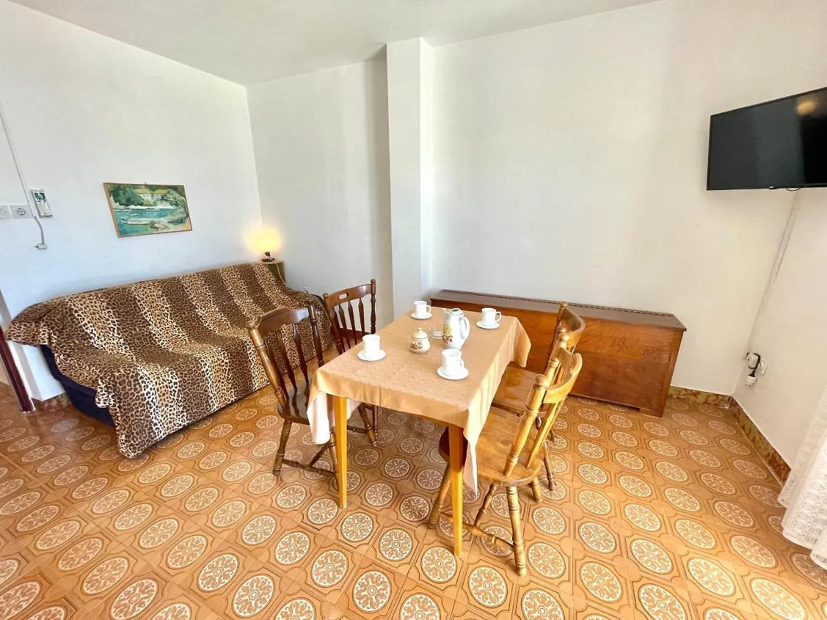 Apartmani Luky Dramalj 0*,