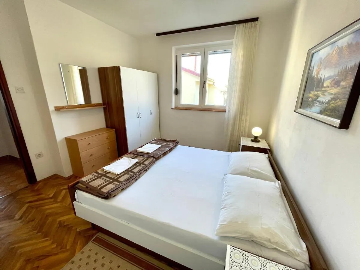 Apartmani Luky Dramalj 0*,  Croatia